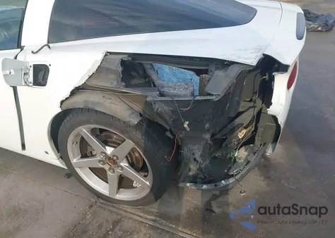 2006 Chevrolet Corvette z USA, uszkodzony, nr VIN 1G1YY26U165133159